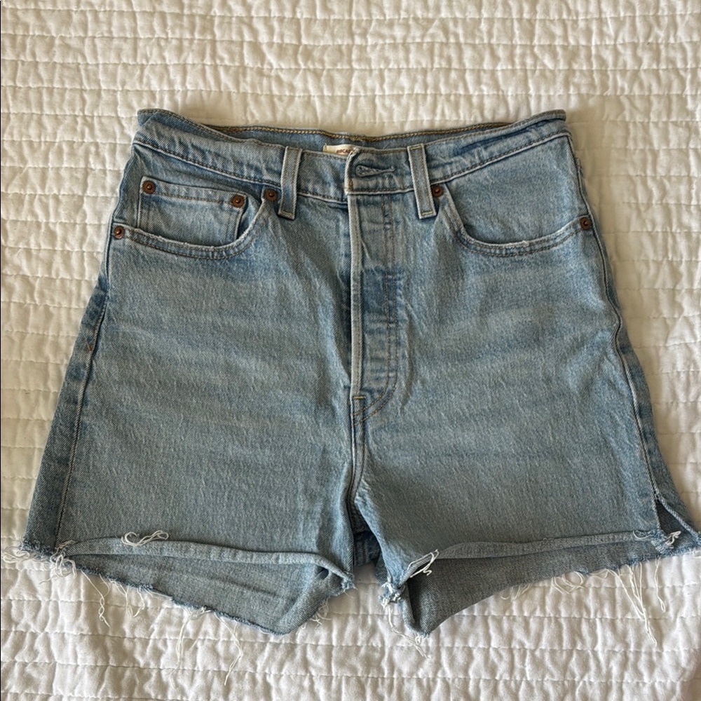 Levi’s high waisted cut out shorts